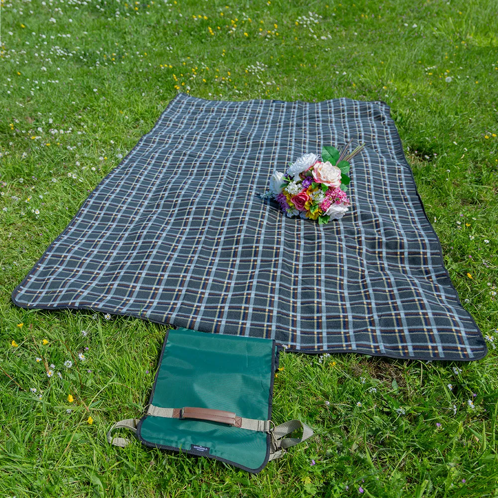 XL Luxury Plaid Moisture Resistant Picnic Blanket